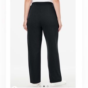 Women’s plus size (Tall) Sweat Pants New never opened OS